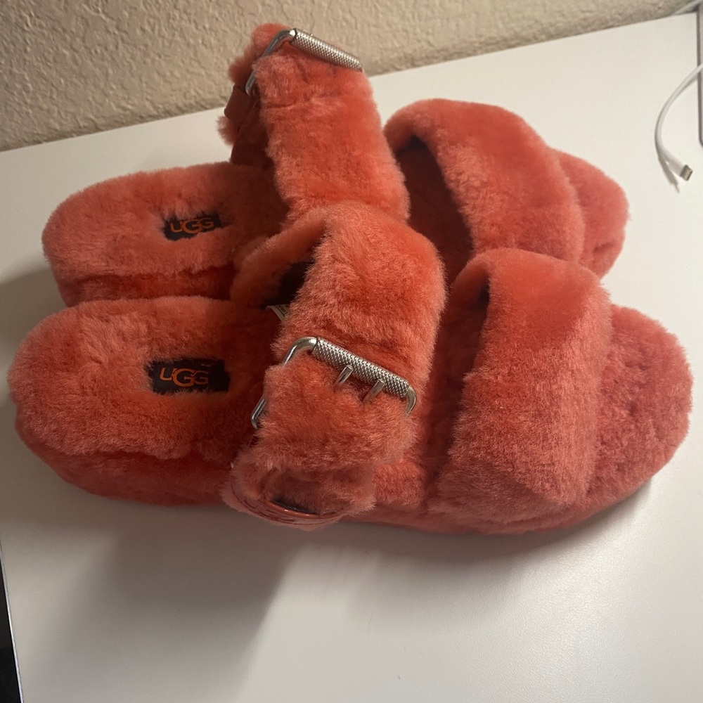Ugg Fuzz Yeah Mariposa slides